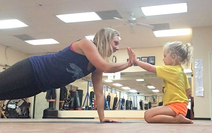 3 best strength moves for moms - plank