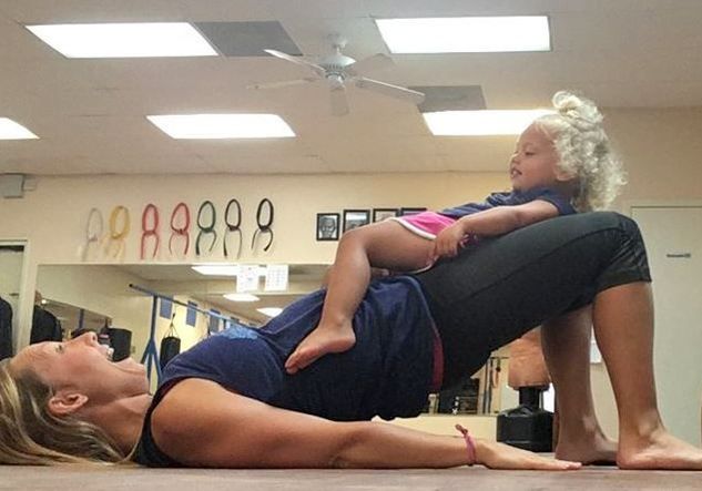 3 best strength moves for moms - hip bridge 